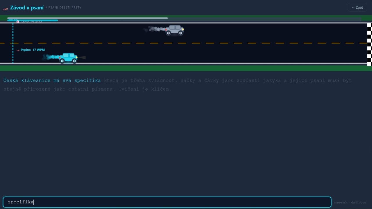 Hra Závod v psaní: automobil na trati, souvislý text k opisování a fantom nejlepšího pokusu.